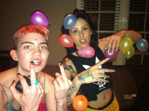 hourly grimes tweet media