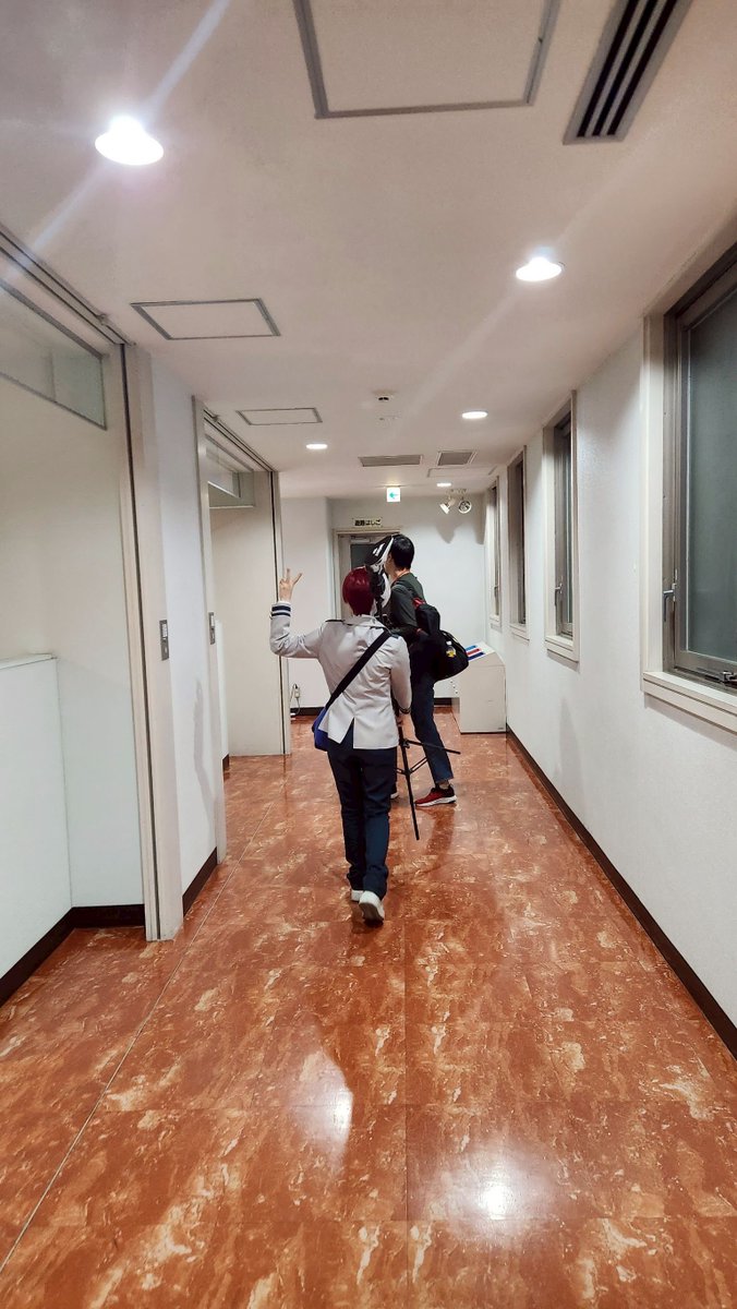 1週間前の出来事だけどゆるして
裏路地組の撮影とても楽しかったんだ〜❗️
ずっと笑って喋って、１０時間共に居ても話途絶えない仲間って偉大....✨くまきちさん今回も沢山写真ありがとうございました！トランシーバー初体験だったのもいい思い出⚡️#COSSAN高田馬場
