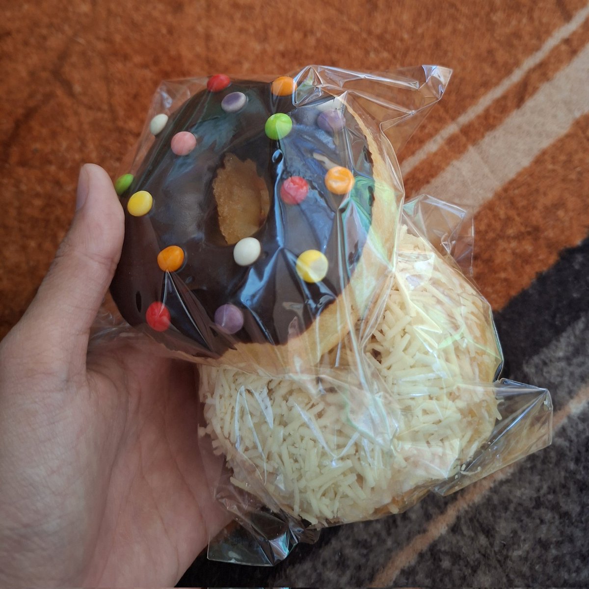 lail donat pink tweet media