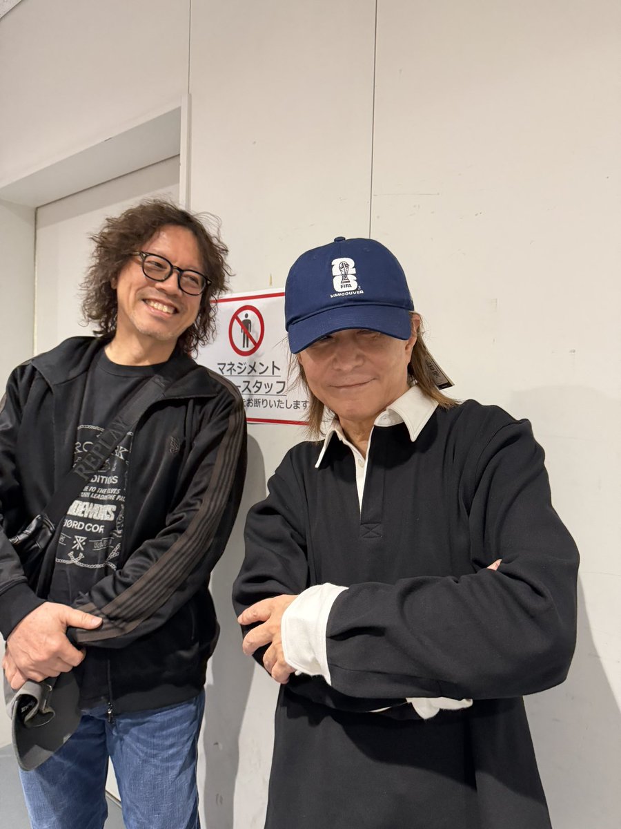 miki_catgirl45's tweet image. おはようございます☀
GWも #BlueOcean 通常営業📻

#TMNETWORK TOUR 2026 QUANTUM ファイナルへ。
いつもは、踊るぜ！と臨むTMだが
今回は
「音楽をじっくりと鑑賞したい」ツアー。
最終もめちゃかっこよかった。

終演後
美雨さん親子、サッシャさん
浦沢直樹さんにもお会いでき🌏
量子もつれ、だ！