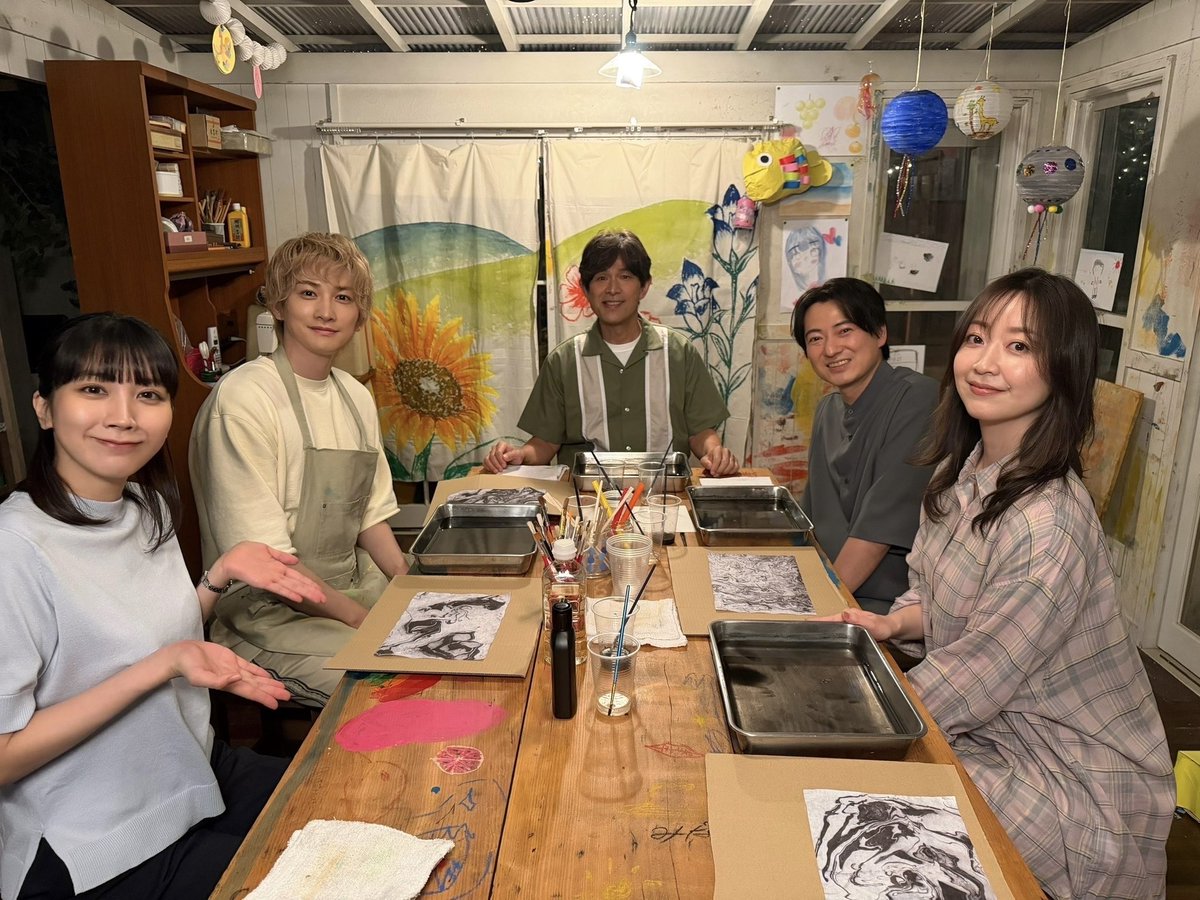 #タツキ先生は甘すぎる！

みんなで墨流し🖌️
墨流し楽しそうだったなぁ〜

TVerにて1〜4話無料配信中✨
イッキ見できるのは今だけ！
bit.ly/tver_tatsuki_n…

⋆͛🎨【第𝟓話】𝟓月𝟗日(土)よる𝟗時🎨⋆͛
町田啓太
松本穂香
黒川智花
忍成修吾
江口洋介