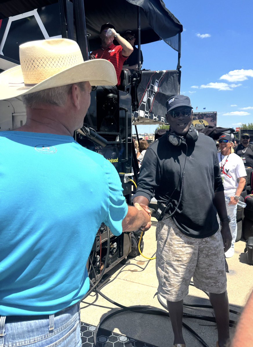 fishsports's tweet image. Guess who old #Cowboys pal @JayNovacek84 bumped into at @TXMotorSpeedway this weekend? It’s @TheReal_MJ_23 ! Ht @Johnny_Secondo of @BMWMcKinney !