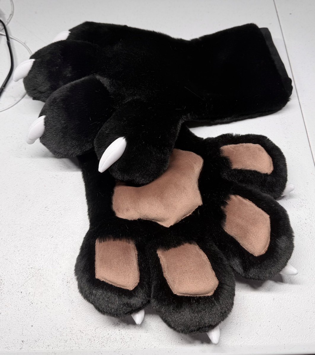 🌜Alpha Lyncis Fursuits🌛 tweet media