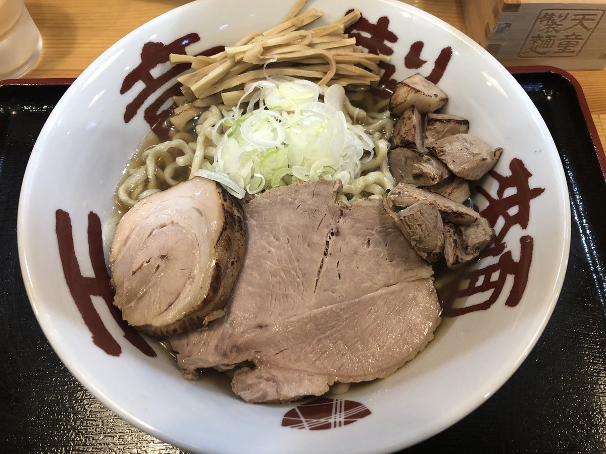 天童製麺 中華そば小4カタうすめ x200 雨ですがいつもと変わらない混み