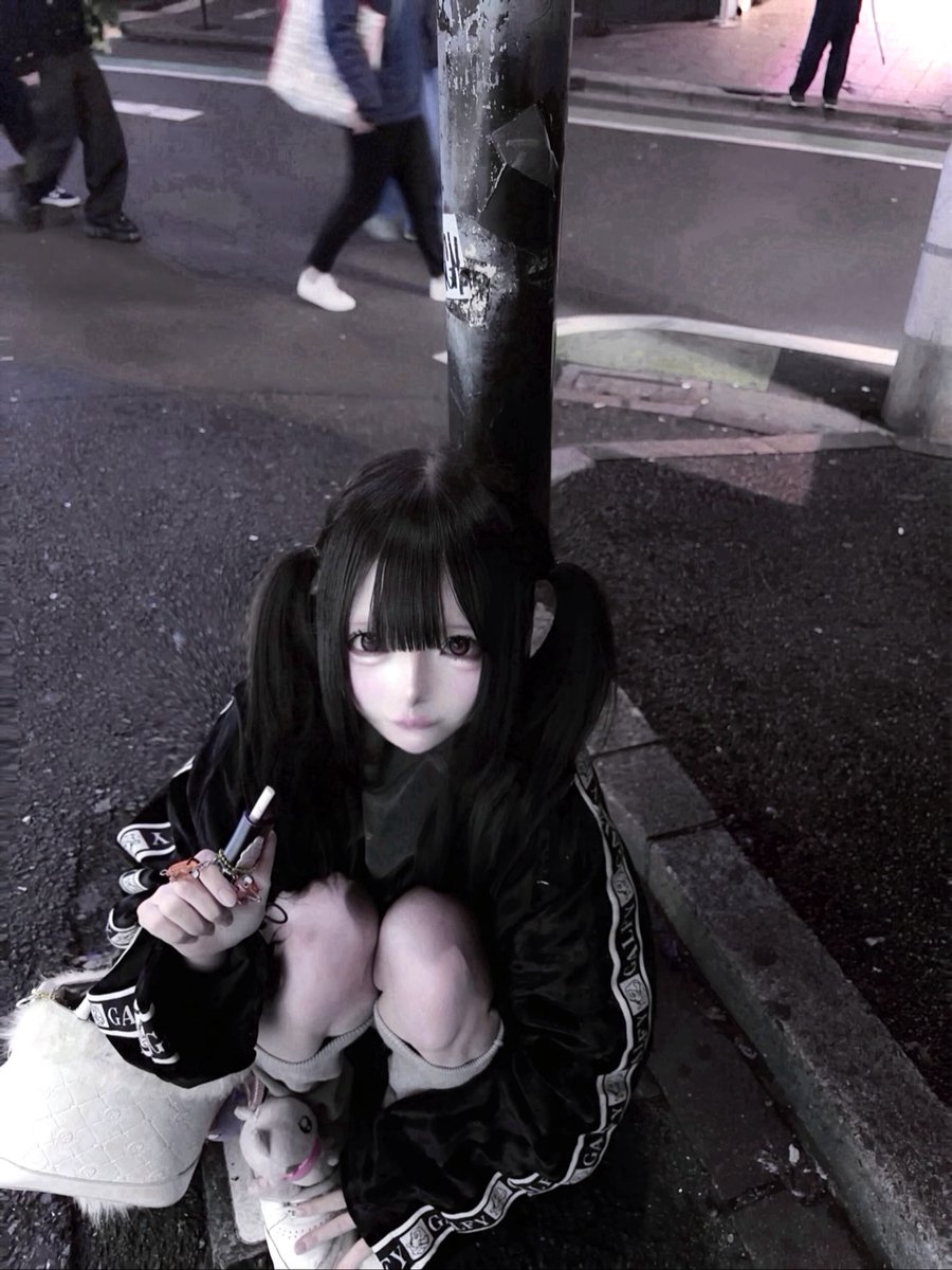短足うさ tweet media