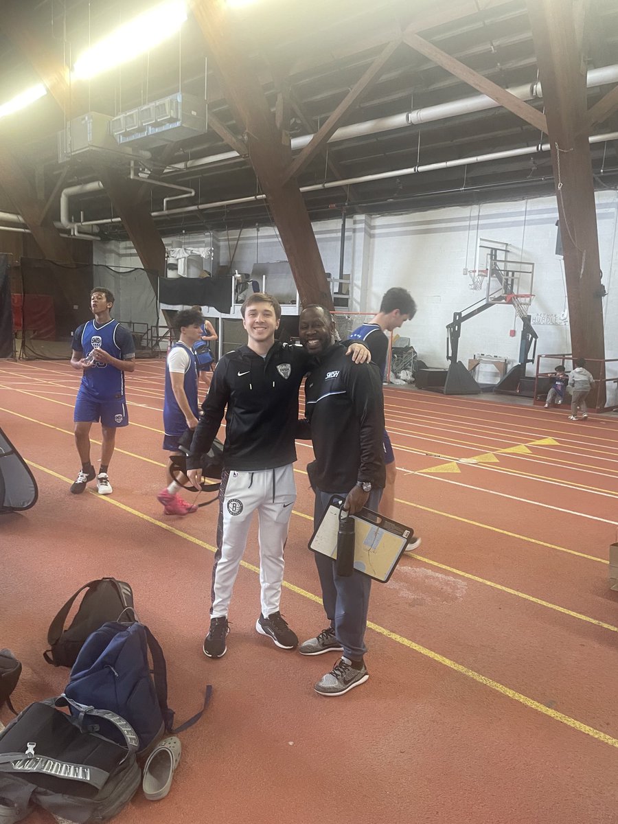 academy_carr's tweet photo. Team Swish! https://t.co/jpJTFk49vd