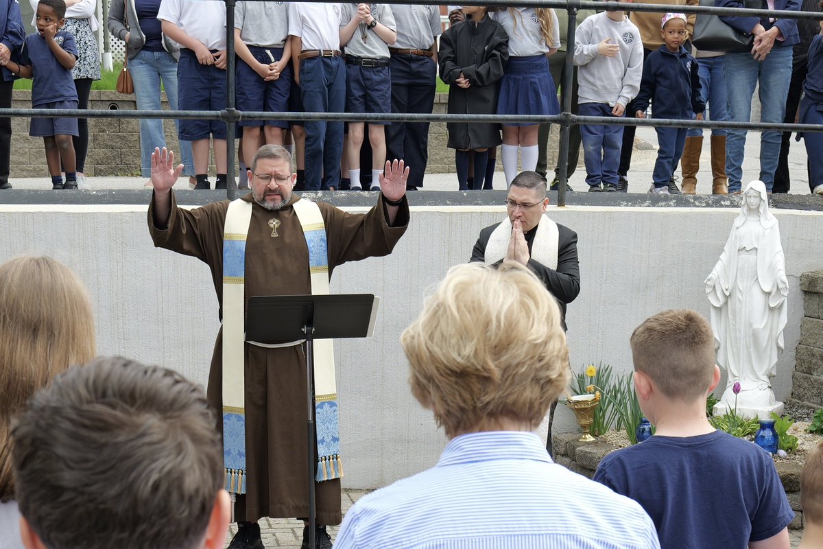 Franciscan Missionaries of the Eternal Word tweet media