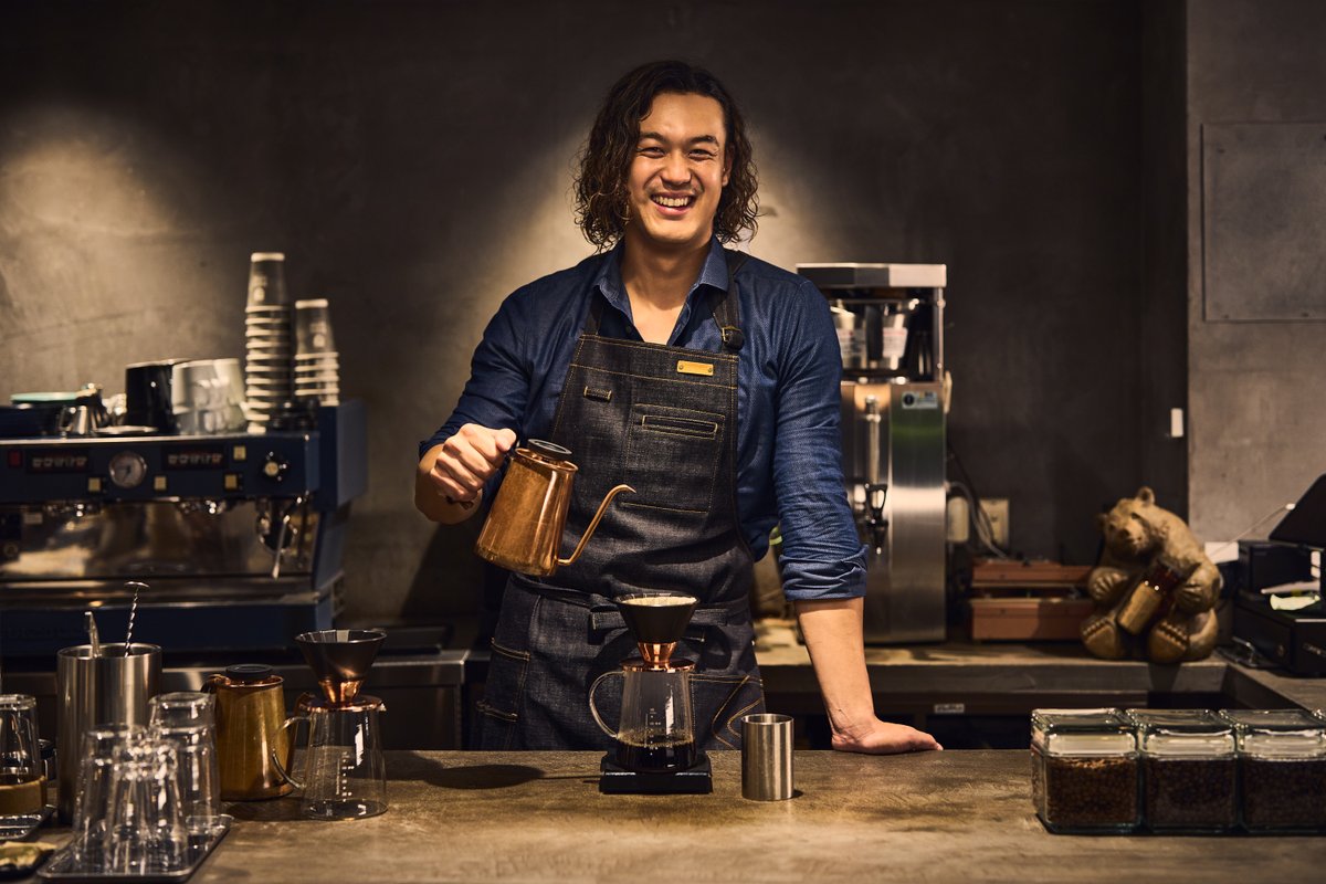 ／
本日フラッグスにて販売開始
#髙橋光成 投手 プロデュースコーヒー☕️
＼

プロの指導を受け自身でドリップするのが今季から日課の髙橋光成投手
豆の選定・試飲・マグの厳選まで追求した逸品が登場！
情熱が詰まった至極の一杯をご堪能ください☕️ 

▼詳細
store.seibulions.jp/shop/pg/116hj/

#seibulions