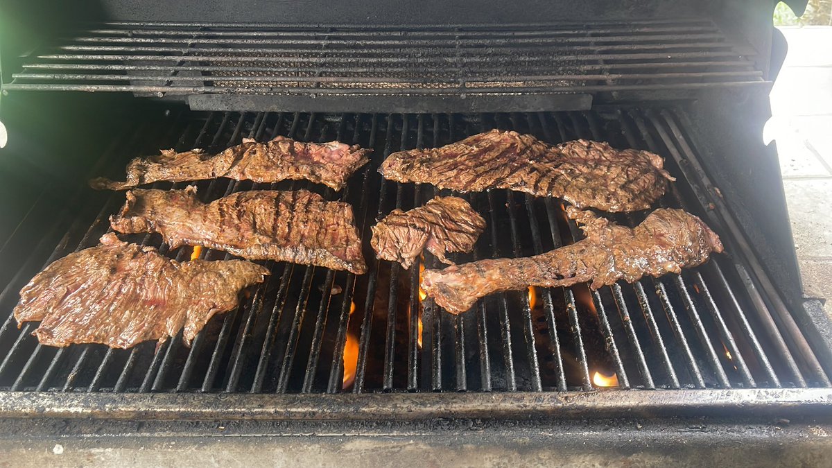 snu155's tweet photo. @ScottRo83866595 carne asada time https://t.co/XKq3et1Ppm