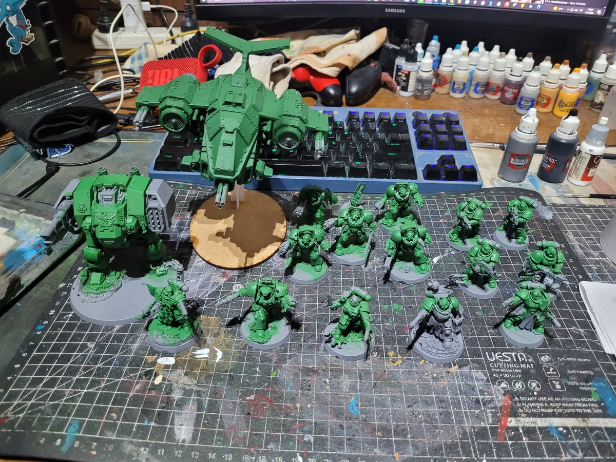 NeKrOmAcHiNe's tweet photo. Bueno Empezamos con un Pendiente de hace unos años,  Voy a Pintar mi Ejercito de Salamandras que tengo unas cuantas cosas para pintar, va ser un camino largo y me va a llevar tiempo.Que comience el Recorrido!

#Warhammer
#warhammer40k 
#warhammercommunity 
#warhammersalamanders https://t.co/rtcEMAtdj4