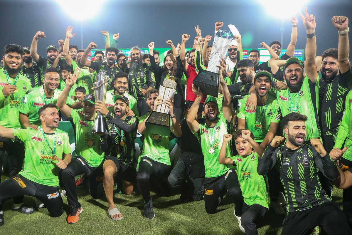 Basheera brand🇵🇰💚 tweet media