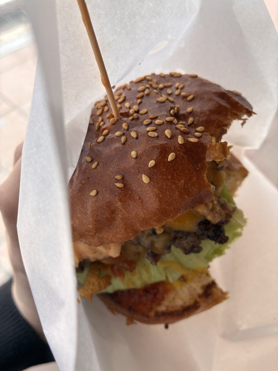 めっちゃ並んで買ってきてくれた🍔
✨春のパンと備前焼まつり2026✨