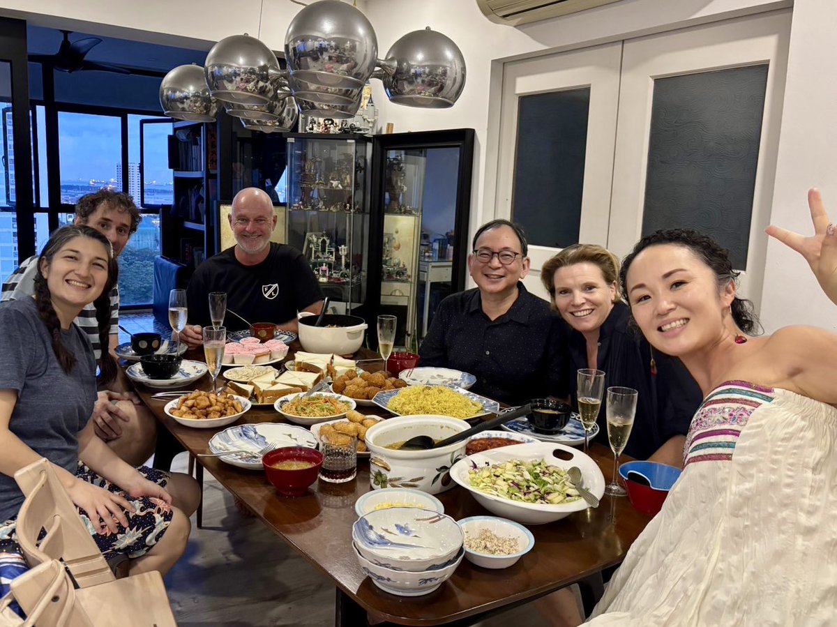 BBCMarikoOi's tweet photo. #abouttheweekend #mydietstartstoday 

🍽️ディナーパーティー＆閉店直前のフィッシュ＆チップス＝どう考えても食べすぎた週末😅

ダーイエットは今日から🎶 https://t.co/fIyOmvtGK6