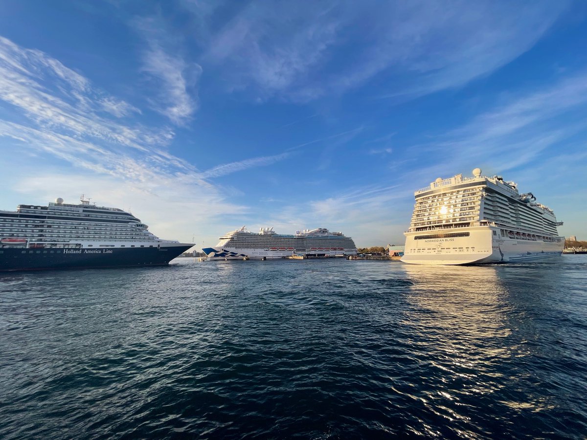 ThisBumbler's tweet image. Friday May 1st #cruise walk along the breakwater. Never have been on a cruise, these ships are BIG!!!!! Love the rocks and the timber crumpled up at the shore line. #Victoria