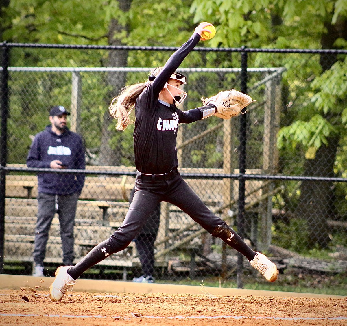 livGrassi2033's tweet photo. 11 total chances at short stop
9 assist and 2 put outs
10.0 innings pitched
57 batters faced
20 strikeouts (5 looking)
11 hits allowed
6 earned runs. 

#10upitcher #10ushortstop #pachaos #chaosproud 

@LineDsoftball @ExtraInningSB  @PrepSoftball https://t.co/Q1sO3m9wYU