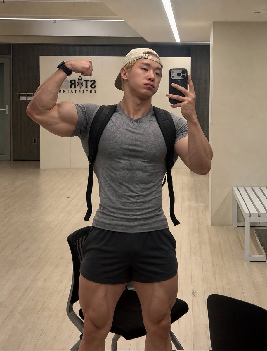 idolbodyfiles's tweet photo. #ウォノ #원호 #WONHO https://t.co/B4jH2pe7pQ