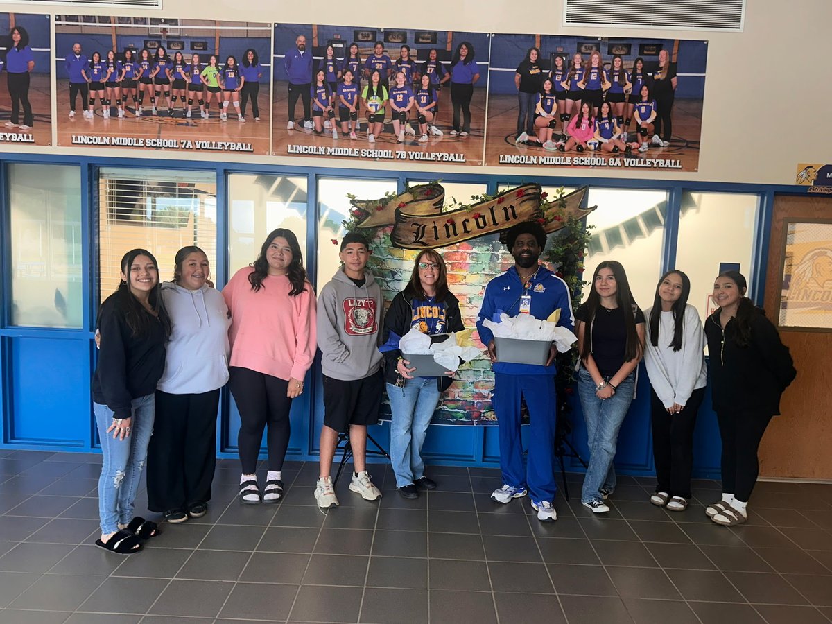 LMSstrong's tweet photo. Student council is at it again after the amazing week of celebration they had this past week. Principal day with The Goat Mr. Gandar, Comic book day with Mrs. Chambliss, Lunch Heroes day with our ladies at Lincoln and early celebrations with Nurse Godrey and Nurse Dawn. https://t.co/RfAmlDtS4j