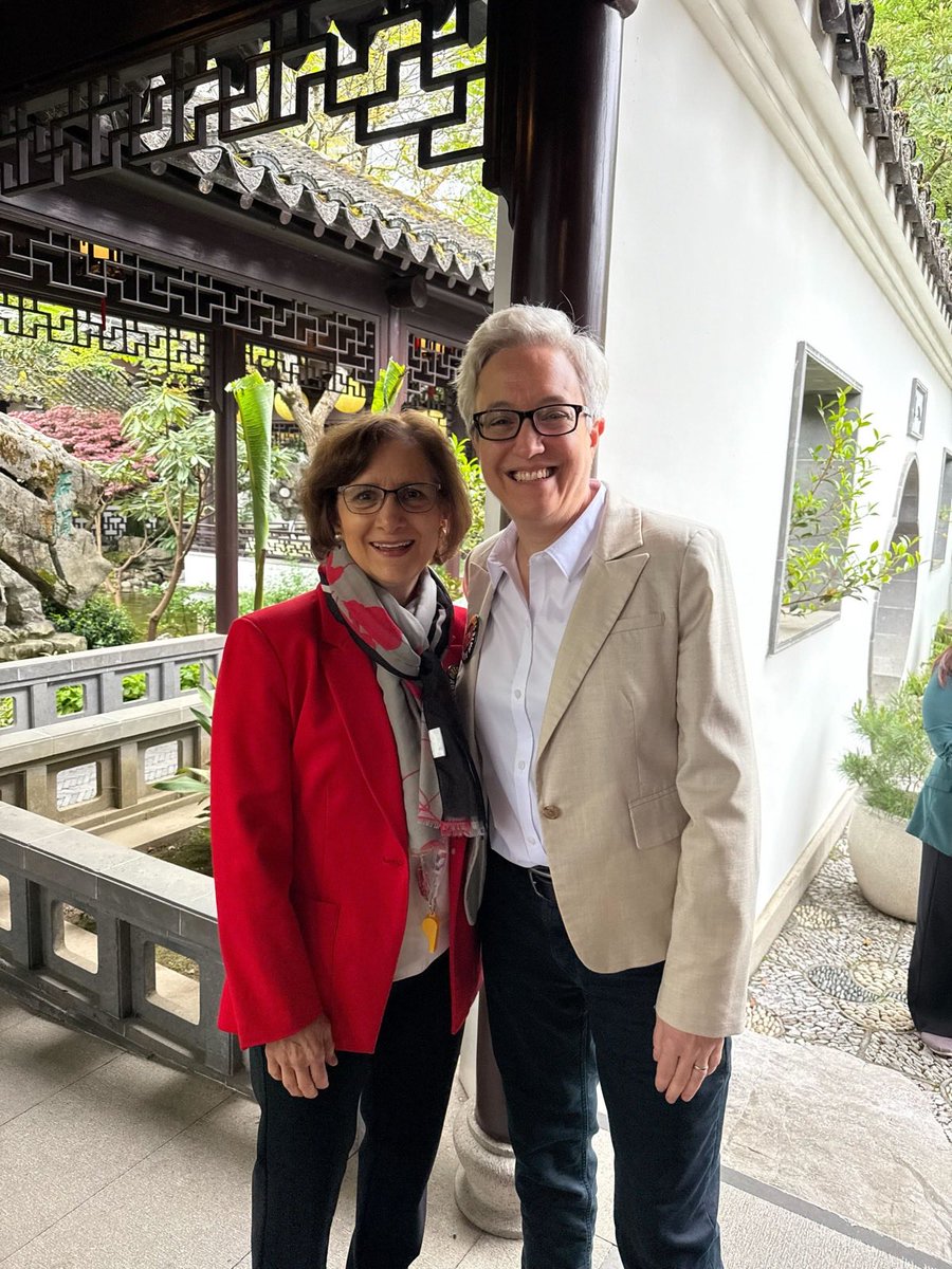Suzanne Bonamici tweet media