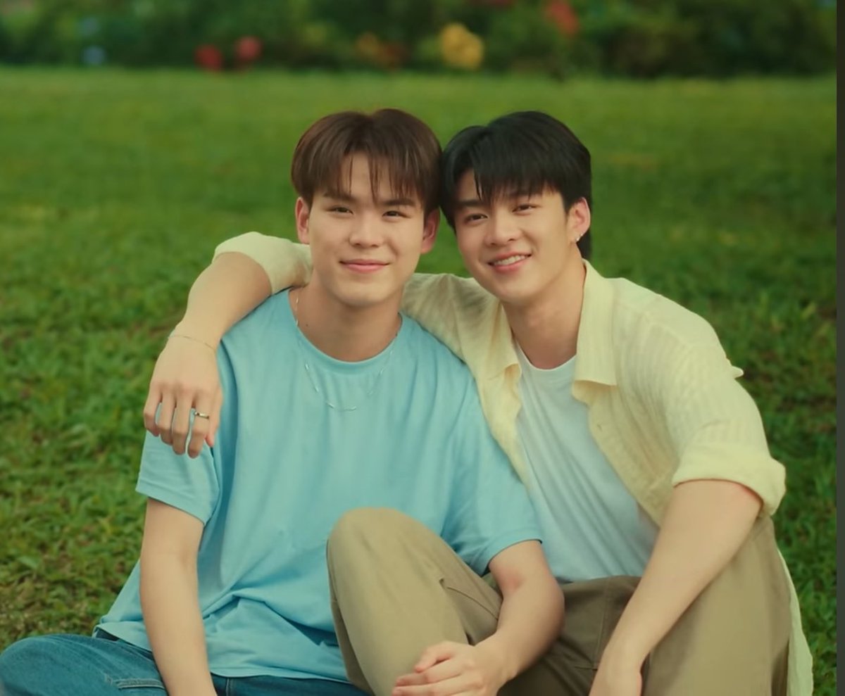 noolove1441's tweet image. ถึง...คุณความรัก🌙🐺🐼🌻
ขอให้วันนี้เป็นวันที่ดีของแฝดนะครับ เริ่มต้นสัปดาห์ใหม่ด้วยรอยยิ้มและความสุข อากาศร้อนดูแลสุขภาพกันด้วยนร้า
รักแฝดนะครับ @nichameen8 @PKrittanun 

GOOD DAY WITH MEENPING 

#Area86 
#MeenPing #Meennicha8 #PingKrittanun
#มีนนิชคุณ #ปิงกฤตนัน #มีนปิง จ
