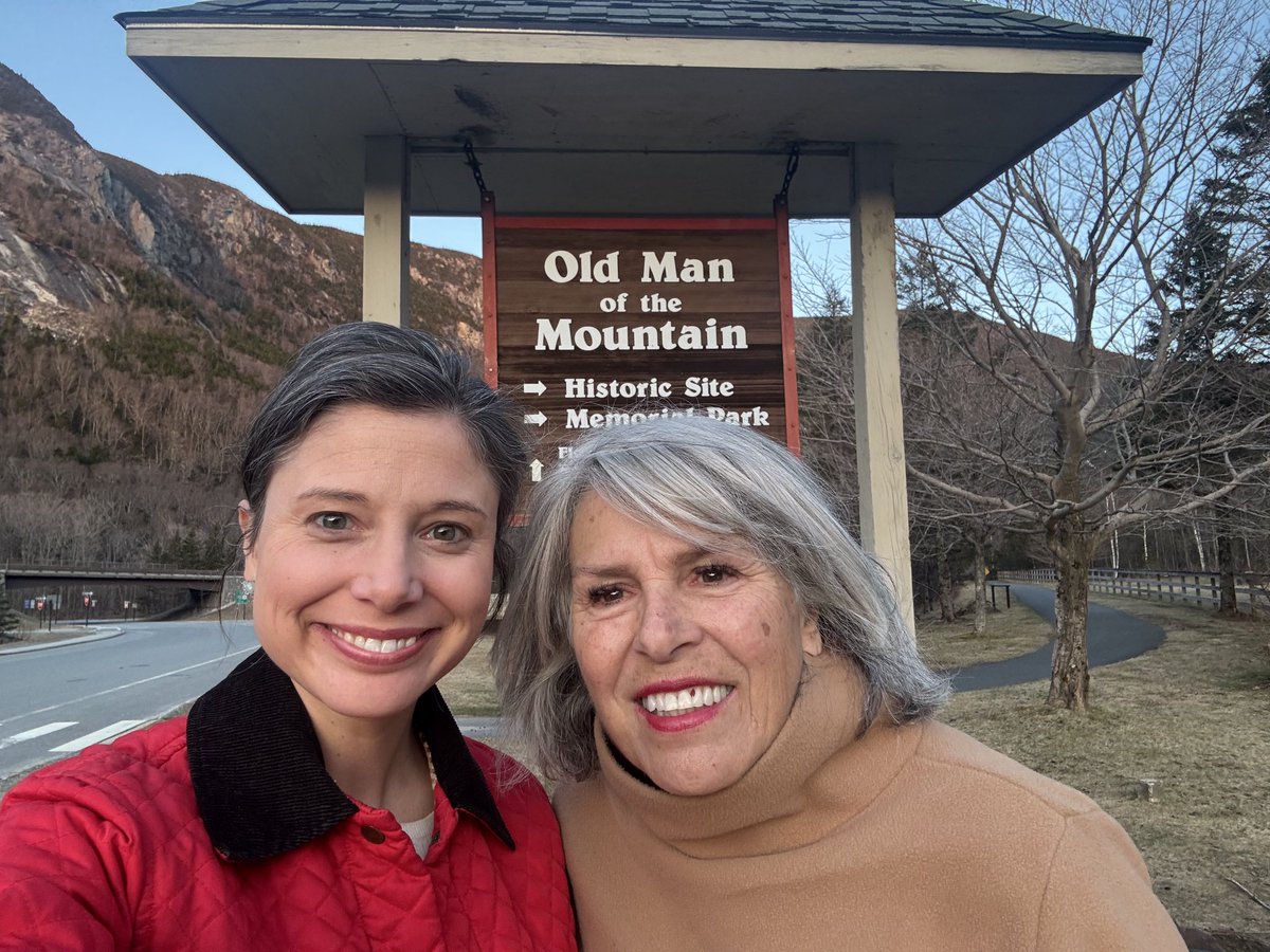 Maggie Goodlander tweet media
