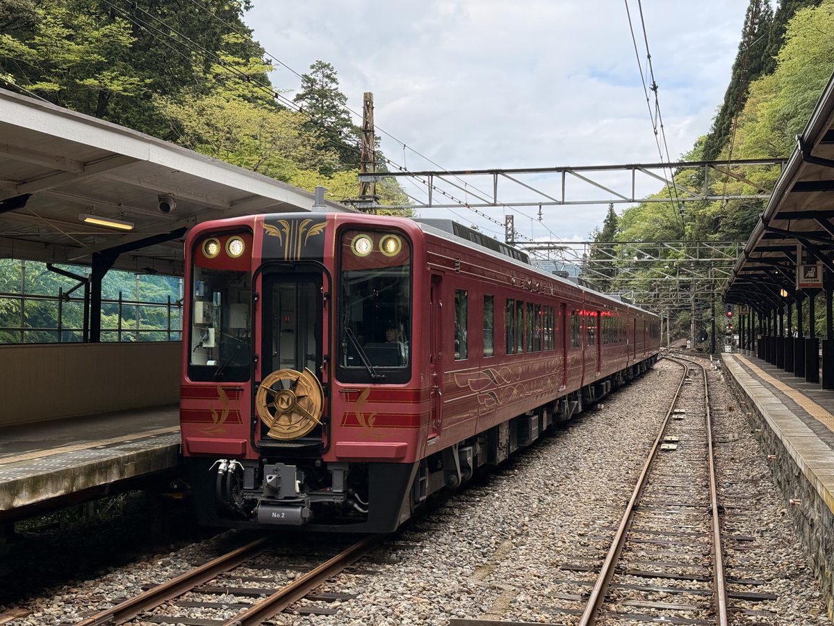 しん - ｸﾊ381系 tweet media