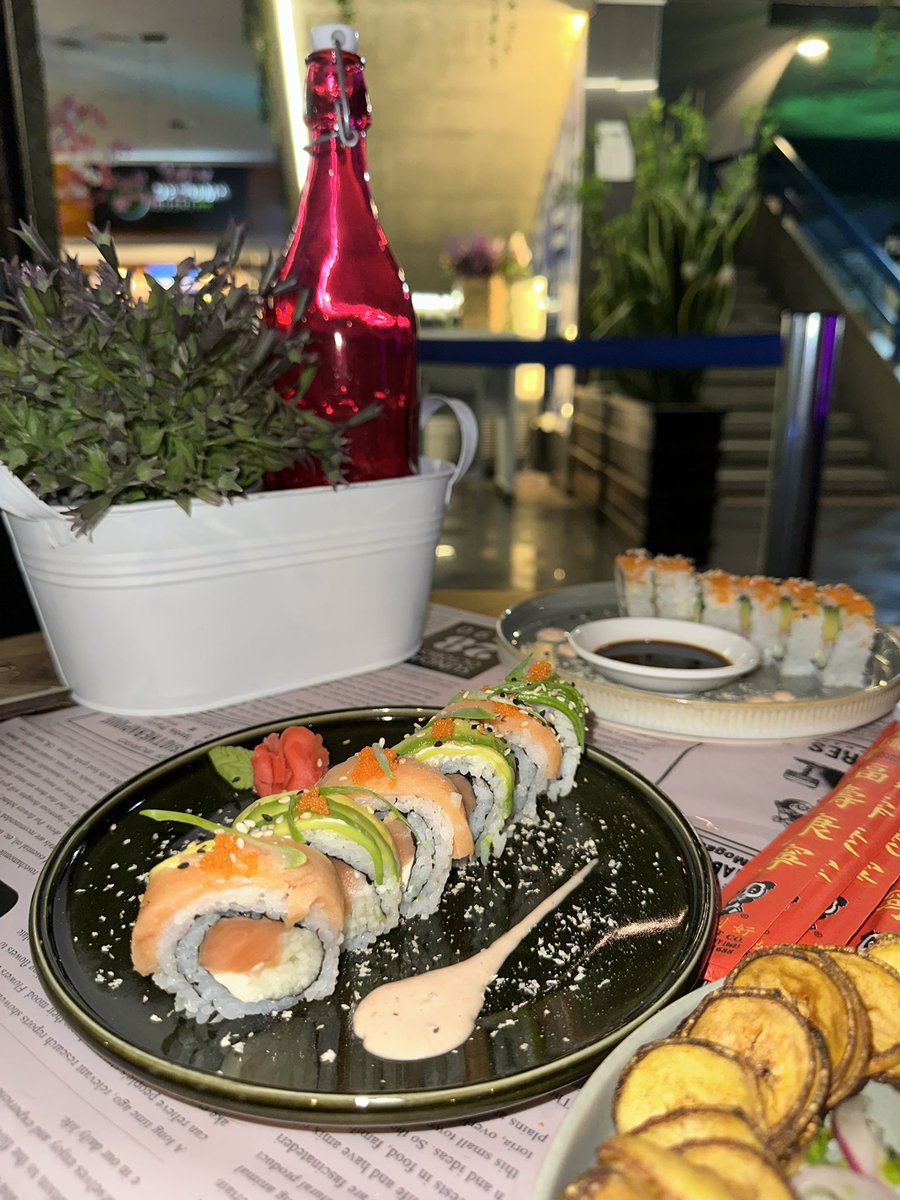 HamletVIP's tweet photo. 🍣🥢 https://t.co/DMwUaI3KAd