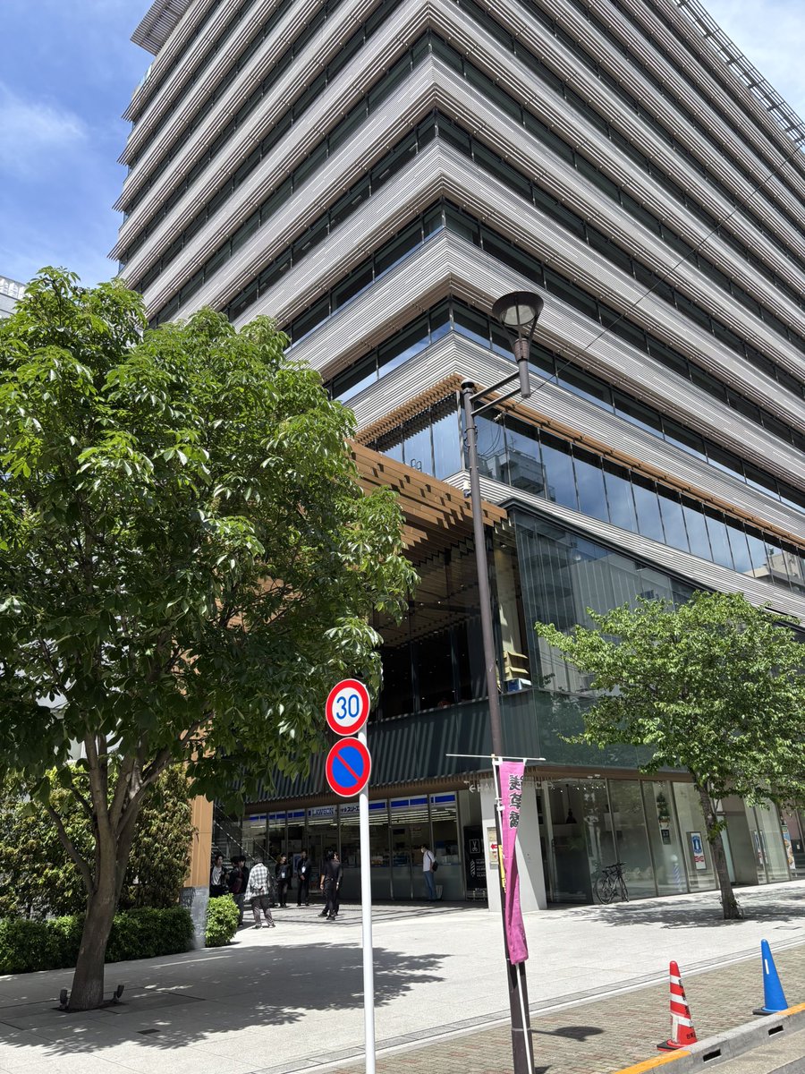 トシキ tweet media