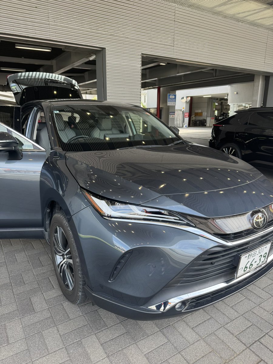 kazuhito_666's tweet image. ちょっと待ってくれ！今しがたTOYOTAの営業から電話があってハリアー、かなり値引きしてくれるらしい！
ヴェゼルで進めてるって話したら特別らしい！
新車でハリアー乗れるかも！
やっぱハリアーが良いって思ってたから嬉しい😃
#千葉
#TOYOTA
#ハリアー
#友達募集中