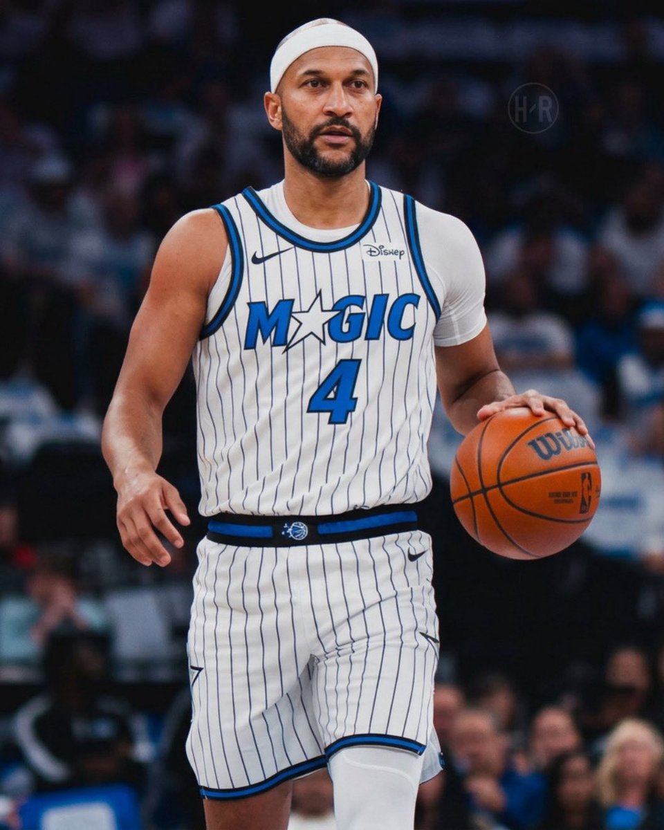 Jalen Suggs in the 2026 Playoffs when the Magic need a bucket
