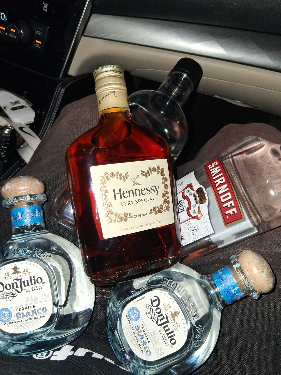 Swaggorist's tweet image. Sum light 4 the night #alch #designateddrinker #drink