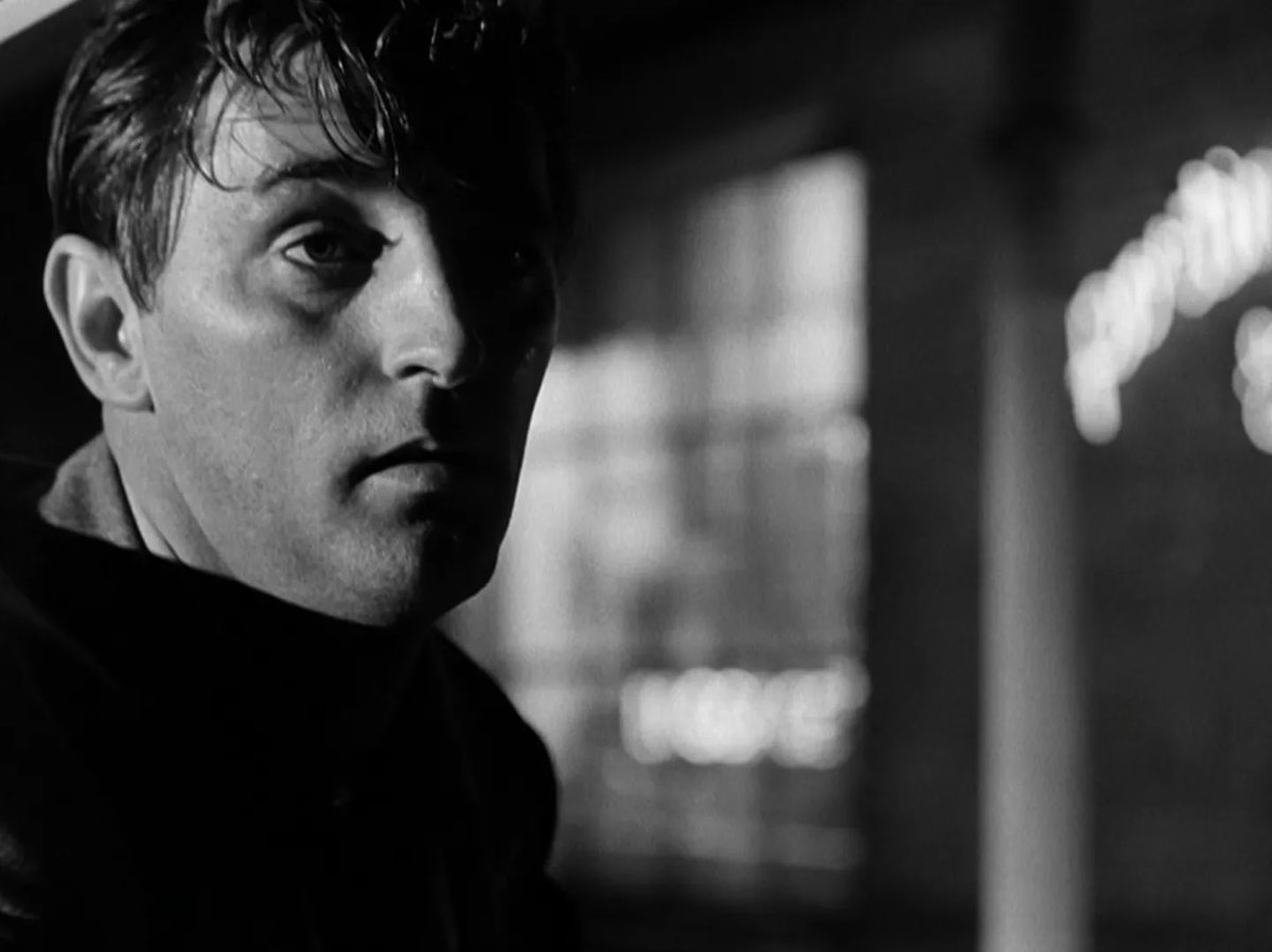 MrJoeGillis's tweet image. More Nicholas Musuraca 🎥 

WHERE DANGER LIVES 

#FilmNoir