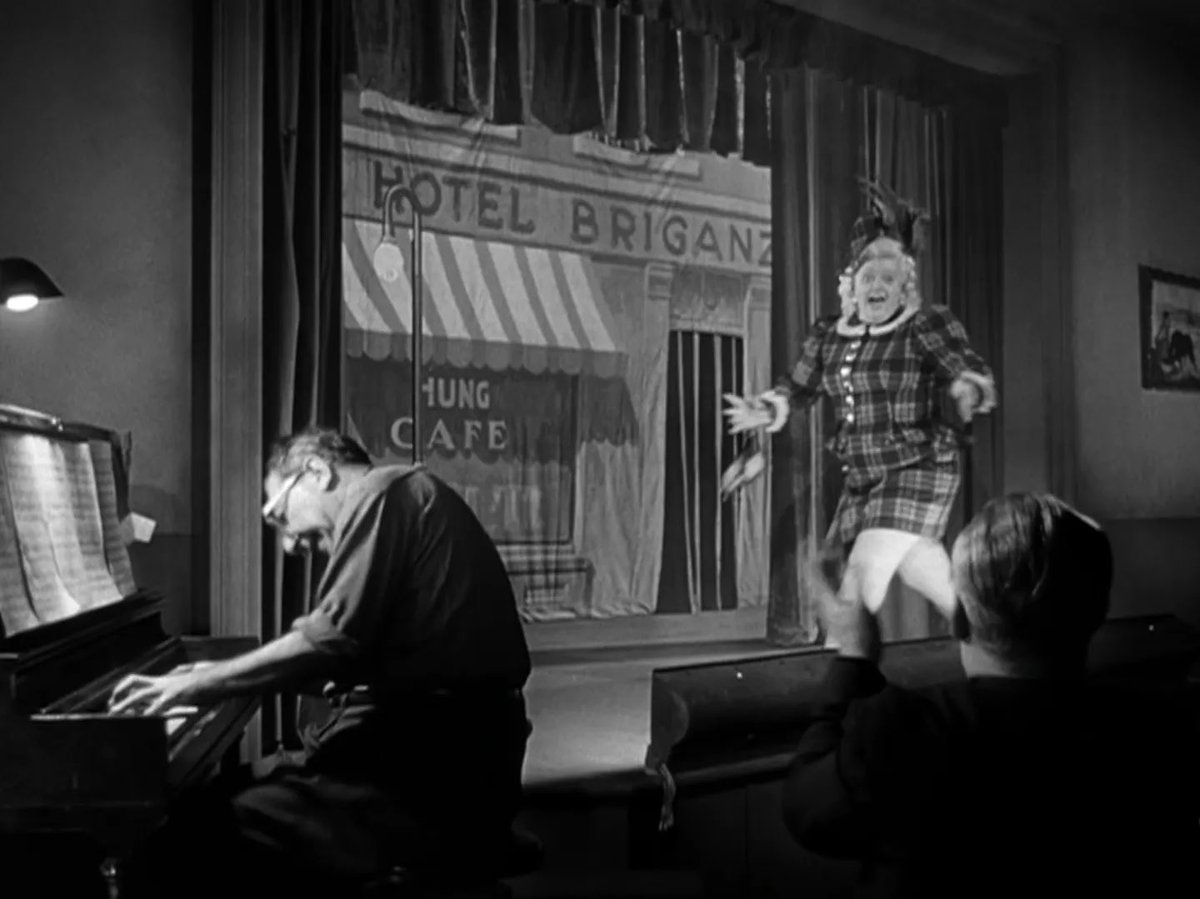 MrJoeGillis's tweet image. More Nicholas Musuraca 🎥 

WHERE DANGER LIVES 

#FilmNoir