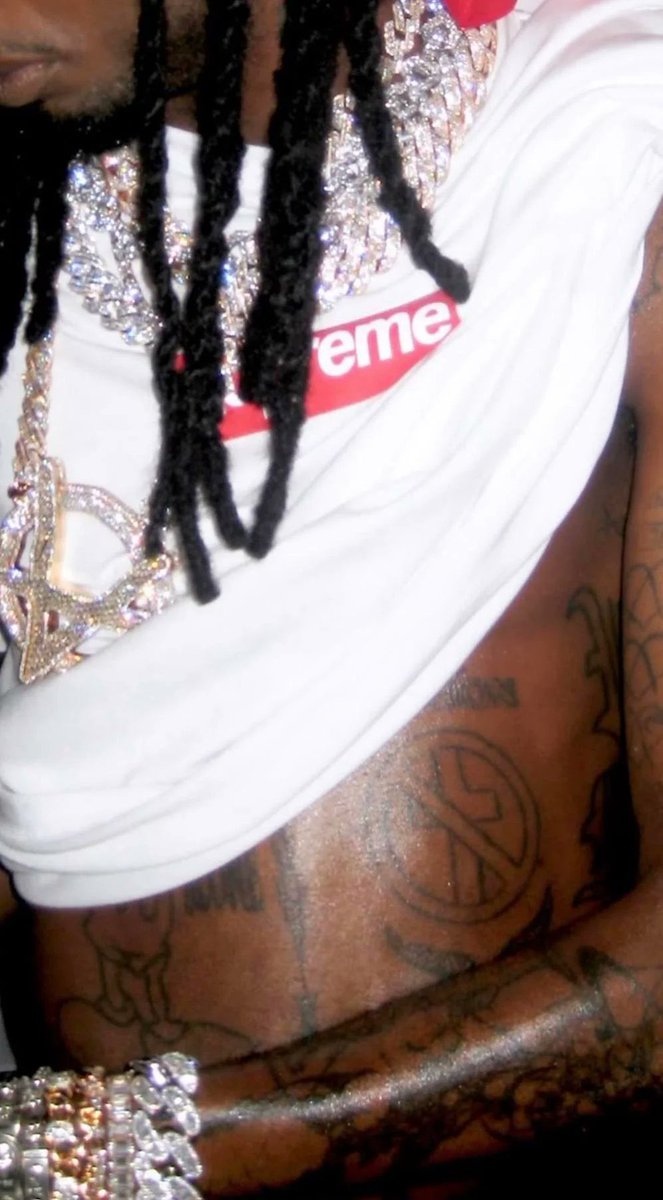 lxlvsh0t's tweet photo. Unseen Playboi Carti from his Supreme photo shoot👀 https://t.co/DPy1xdF5gI