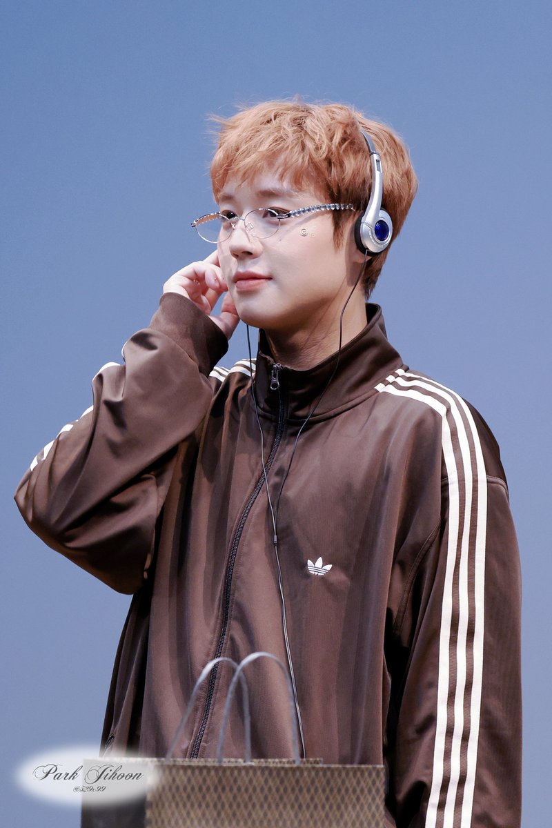 하루🐇 tweet media
