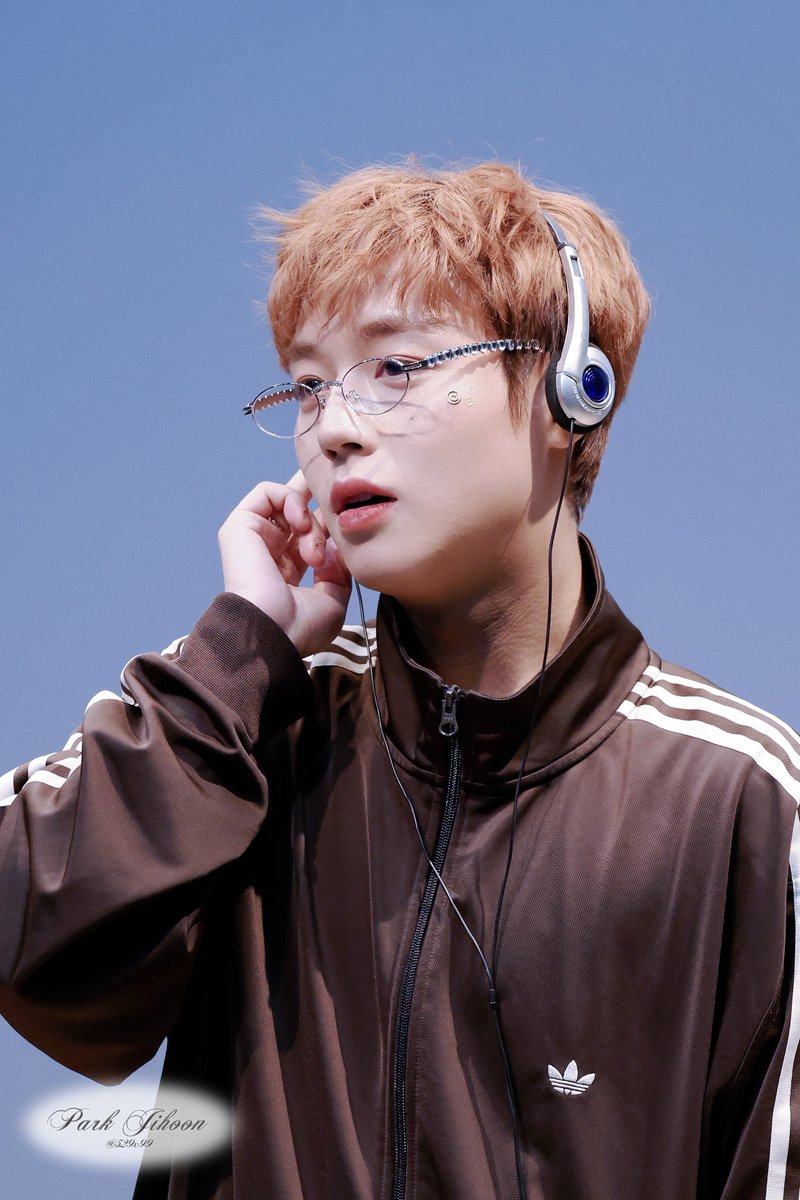 하루🐇 tweet media