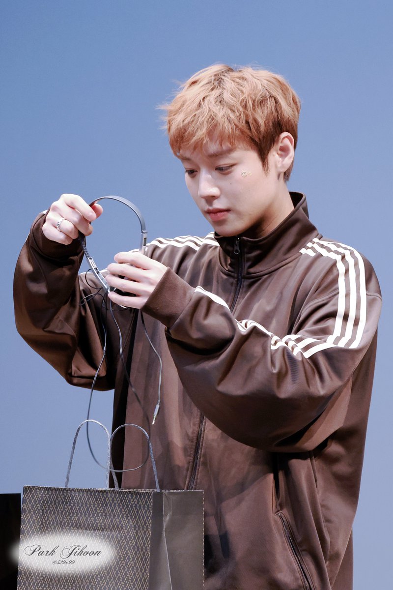 하루🐇 tweet media
