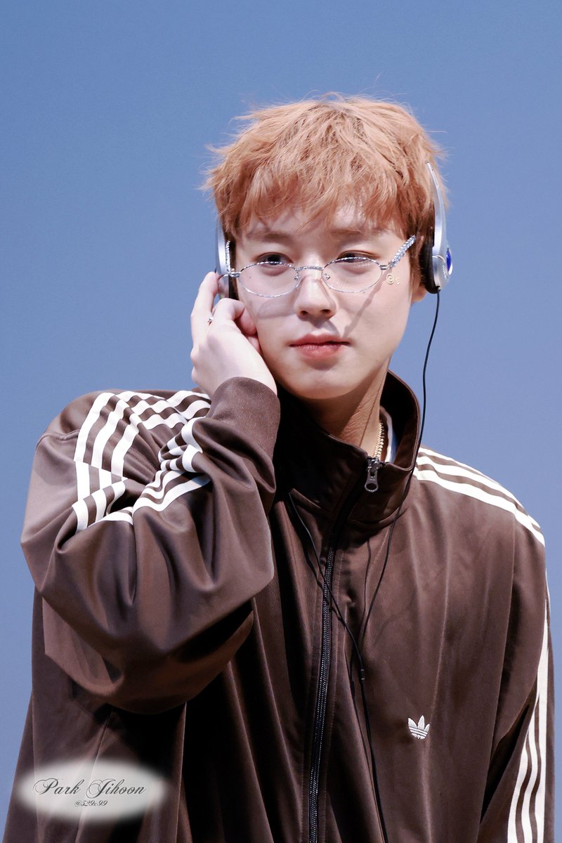 하루🐇 tweet media
