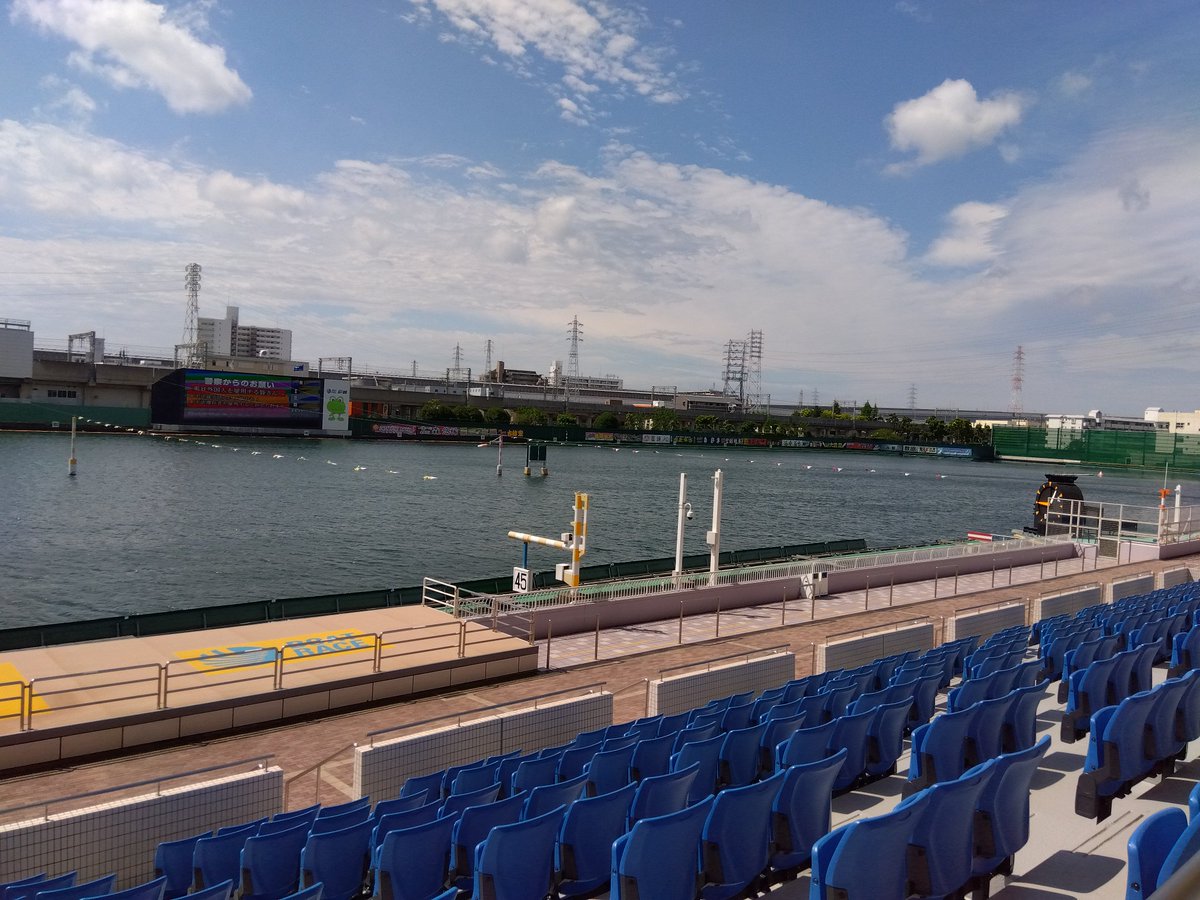 wonders5572's tweet photo. 今日は朝から尼崎競艇場、そして夕方から夜は住之江競艇場のナイターレースへ行ってきます
昨日からの天気が心配でしたが快晴となりました
尼崎競艇場ではイベントで高橋洋子さんのライブもあるので楽しみです https://t.co/YUhXLVuKwZ