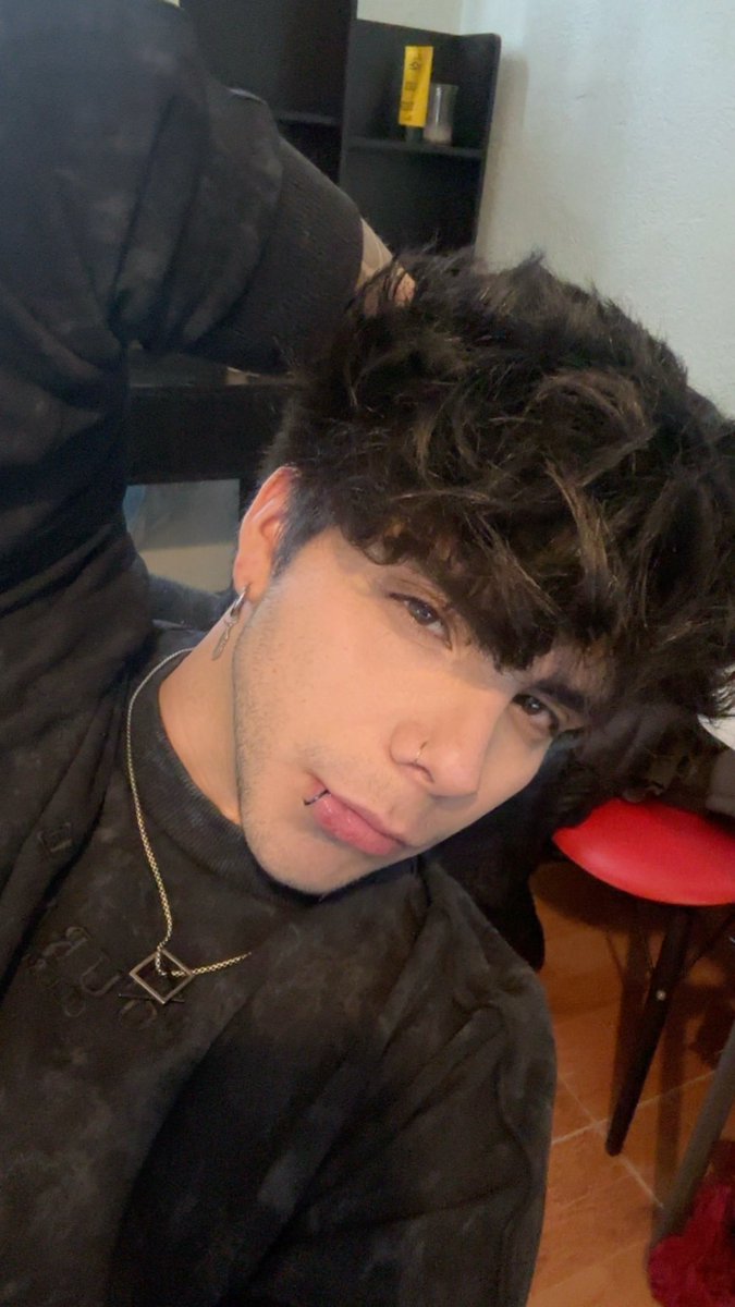 Luar Priv tweet media