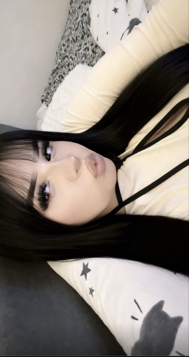 Angelictoes tweet media