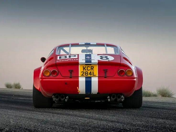 Retromania4ever's tweet image. ✅⬜🟥 1973 #Ferrari 365 GTB/4 Daytona Competizione