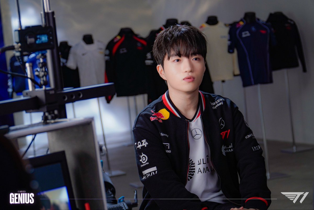 T1 LoL tweet media