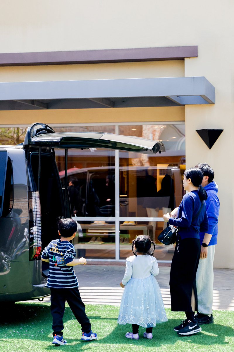 hyundai_kor's tweet image. 5월 가족 나들이 장소가 고민된다면? 
스타리아가든으로 오세요. 

새로운 스타리아리무진을 만날 수 있습니다.  

✅장소: 여주 프리미엄 아울렛 
✅기간: 5/1(금)~5/10(일)  

#현대자동차 #Hyundai #Hyundai_kor 
#스타리아리무진 #스타리아가든