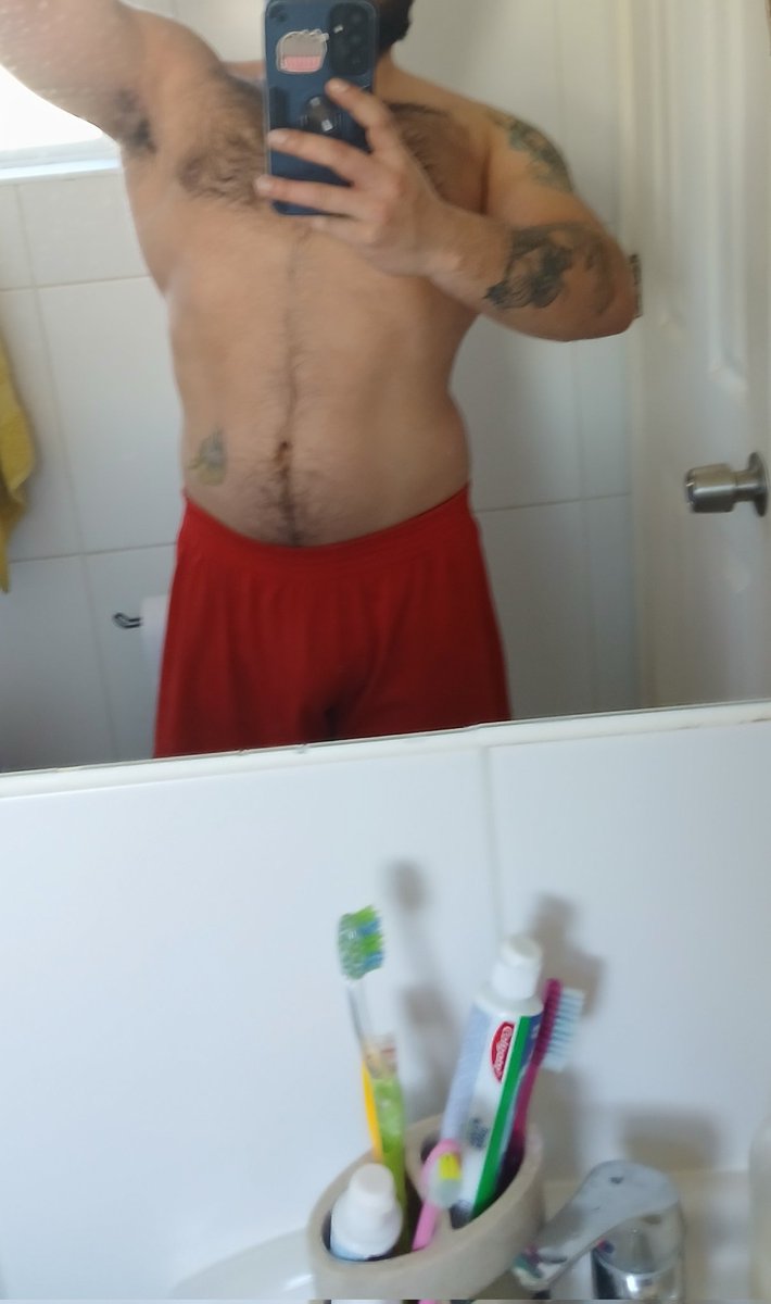 puduxd96's tweet photo. Holaa bbs aquí dispo para hablar
-25
-peludito
-Hetero me gustan femboys jeje
-me encantan chubbys y sin depilsr
-Dm para todo
 #nsfwtwt https://t.co/X5k9VWHI4r