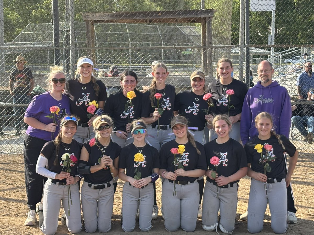khackmann09's tweet photo. Got the summer kicked off in Columbia! Pretty good weekend to start our season and can’t wait for the rest of the summer!! First place overall only allowed 4 runs the whole weekend! #buckleupforbailey💜
@AcesFPMidMO @ExtraInningSB 
Avg~.533
slg~.667
Rbi~.7
Obp~.611 https://t.co/a62tcPeSCp
