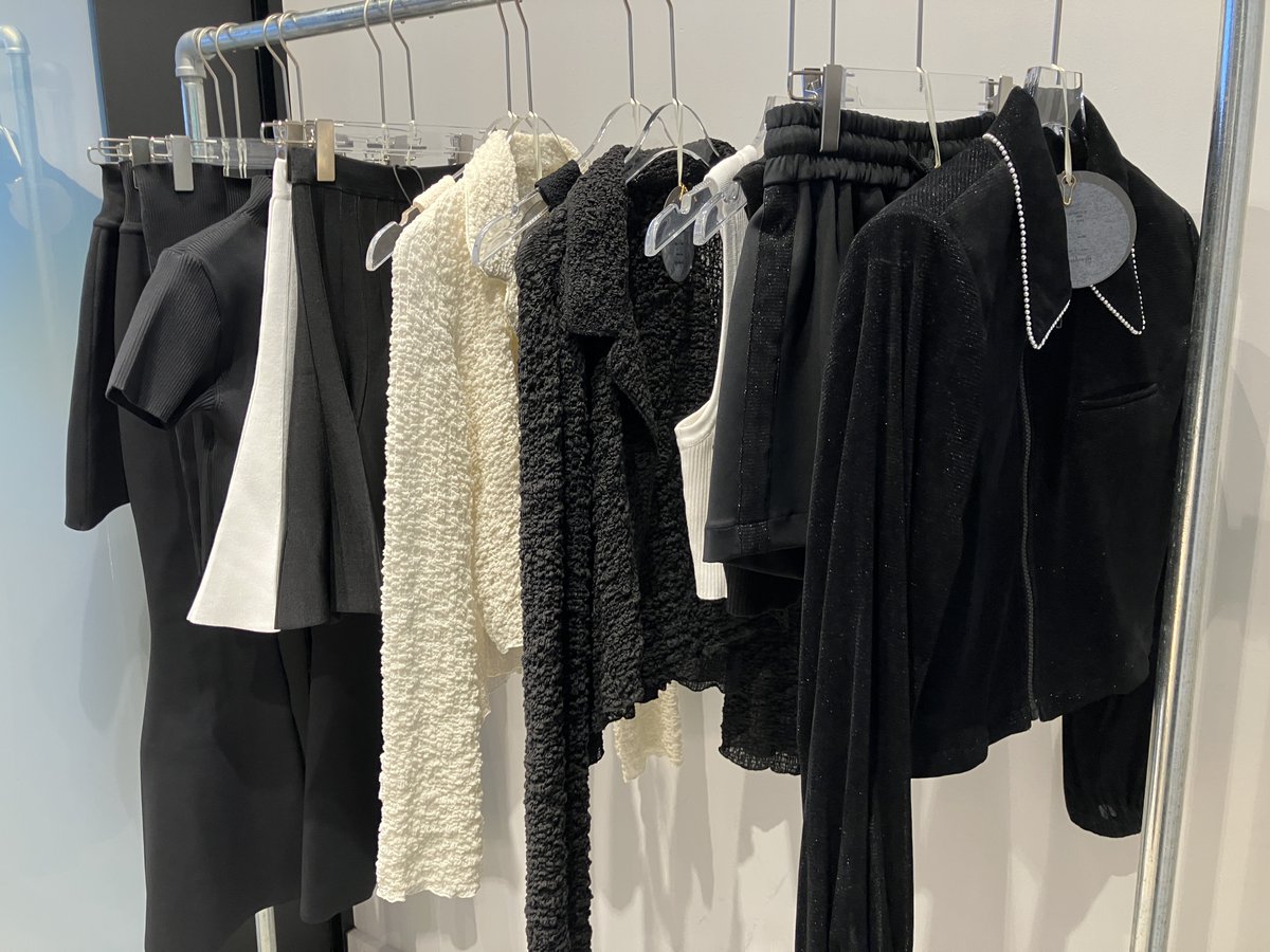 THE［　］STORE tweet media