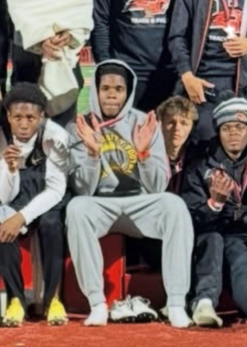 ChimdiEeze's tweet image. Double medals at the Wayne Invitational
4x2 - 21.81 (🥉)  OH #16
4x4 - 50.54 (5th) OH #17 
Keep rising with the Lord🙏🙏🙏 @AlterHSFootball @alterknights @truspeedtc #AGTG #Football #Track #Grind