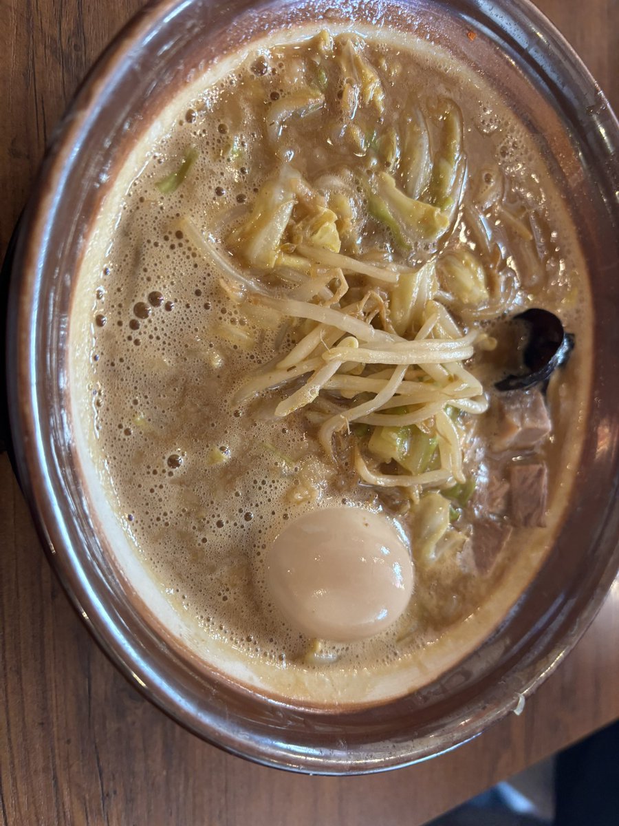 crasythunder's tweet photo. スロットカーで遊んだり、特濃味噌ラーメンを食べたりしています。 https://t.co/3fHmOGkZo3