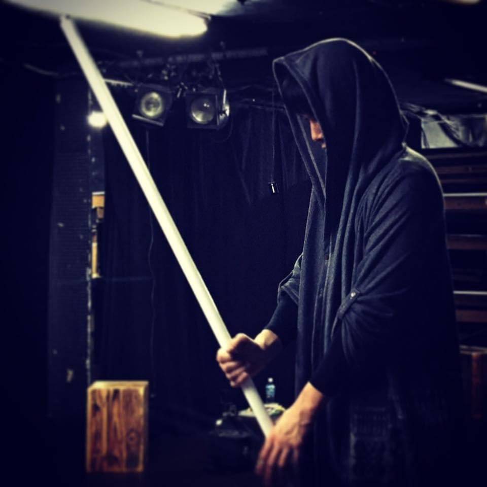 May the Force be with you. 

フォースと共にあらんことを

#スターウォーズの日
#持っているのは蛍光灯w