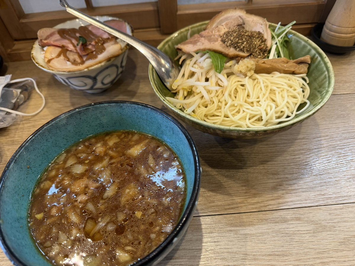 ダイソン tweet media
